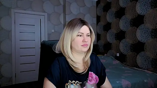 Snapshot of natusik chatting on 02-05-25, 05:30 natusik online show from 02-05-25, 05:30