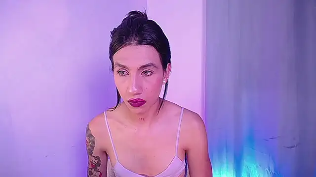 sofiaa grey  online show from 12-06-24, 02:17