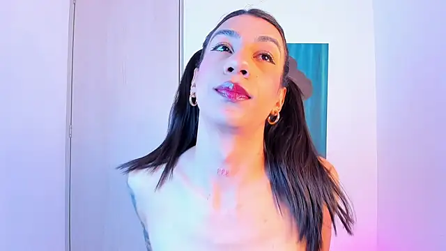 sofiaa grey  online show from 04-03-26, 12:14