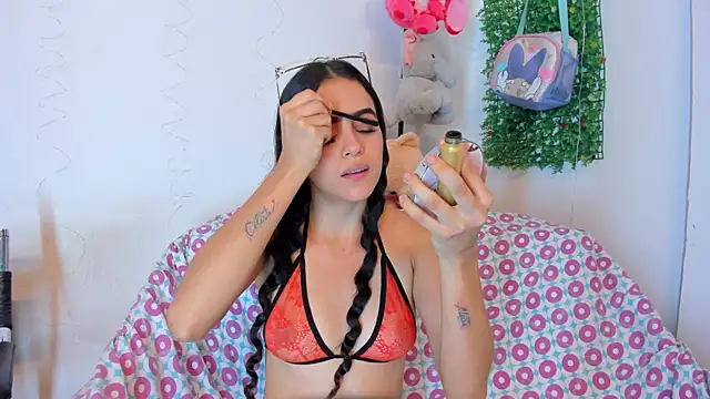 emilyclay 1 online show from 12-17-25, 08:15