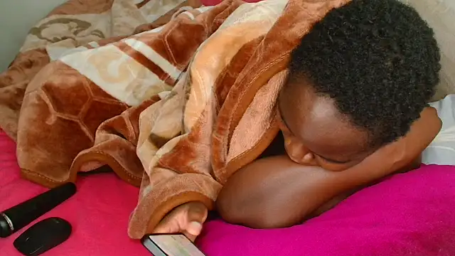 KINKYBLACKDOLL online show from 11-17-25, 05:30