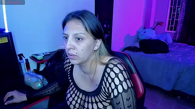 MIABOOBS   online show from 10-10-25, 04:11