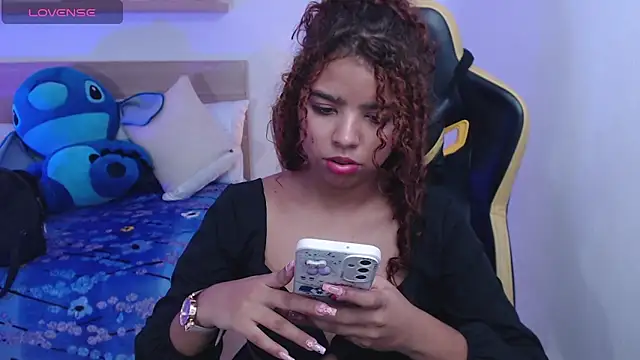 Snapshot of aurora_rodriguez chatting on 12-23-24, 03:33 aurora rodriguez online show from 12-23-24, 03:33