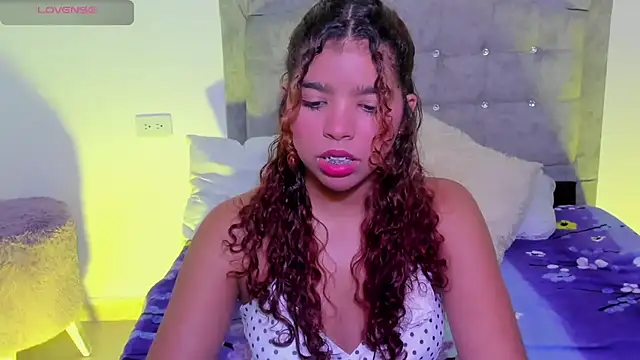 Snapshot of aurora_rodriguez chatting on 03-16-25, 01:49 aurora rodriguez online show from 03-16-25, 01:49