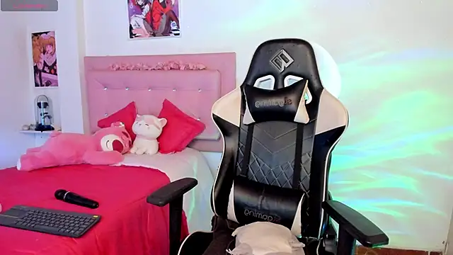 little jade online show from 11-18-25, 10:14