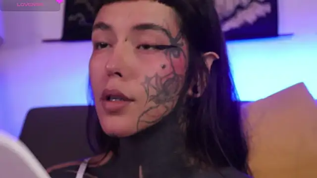 SylveonFox online show from 10-28-25, 11:03