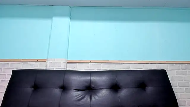 emily hunter12 online show from 10-03-25, 02:03