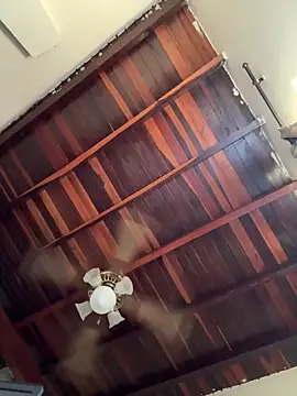 Snapshot of tom_thick chatting on 10-15-25, 09:26 tom thick online show from 10-15-25, 09:26