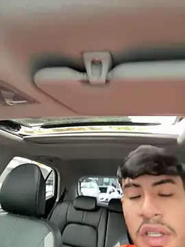 Snapshot of tom_thick chatting on 11-11-25, 11:43 tom thick online show from 11-11-25, 11:43