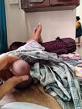 Snapshot of AUNTY1984 chatting on 09-24-25, 03:10 AUNTY1984 online show from 09-24-25, 03:10