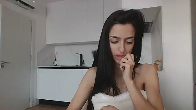 exotic brunettee online show from 01-04-25, 01:31