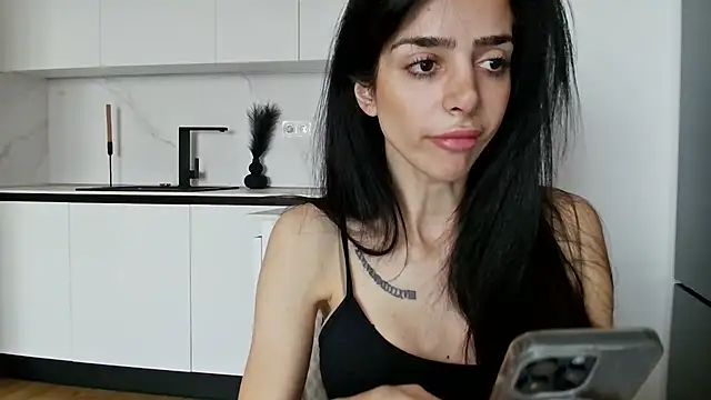 exotic brunettee online show from 02-05-25, 07:39