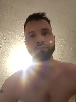 Snapshot of Talenjames4 chatting on 10-01-25, 02:23 Talenjames4 online show from 10-01-25, 02:23