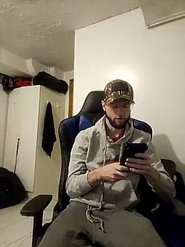 Snapshot of Talenjames4 chatting on 10-29-25, 04:31 Talenjames4 online show from 10-29-25, 04:31