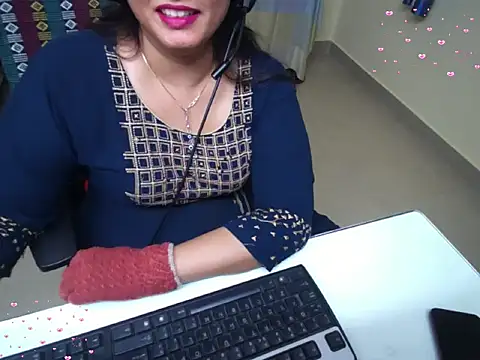 Arushisingh8888 online show from 10-04-25, 12:14