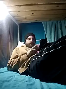 Snapshot of Antonio_Vatooo chatting on 02-21-25, 02:17 Antonio Vatooo online show from 02-21-25, 02:17