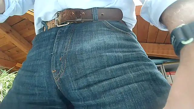 Snapshot of TWENTYONE0021 chatting on 03-06-25, 01:03 TWENTYONE0021 online show from 03-06-25, 01:03