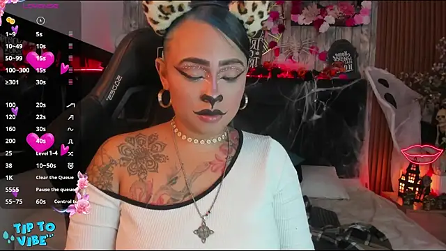 Neko Misaki online show from 10-25-25, 12:02