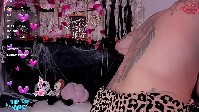 Neko Misaki online show from 11-11-25, 11:54