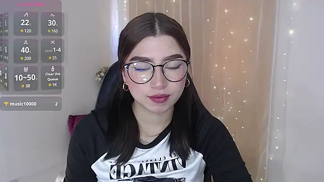 Snapshot of mily_thomson_b_ chatting on 01-12-25, 05:33 mily thomson b online show from 01-12-25, 05:33