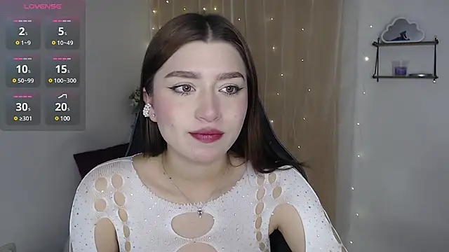 Snapshot of mily_thomson_b_ chatting on 02-13-25, 11:58 mily thomson b online show from 02-13-25, 11:58