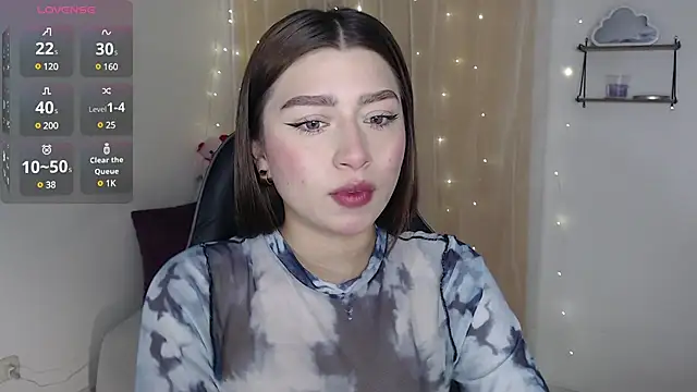 Snapshot of mily_thomson_b_ chatting on 02-21-25, 09:00 mily thomson b online show from 02-21-25, 09:00