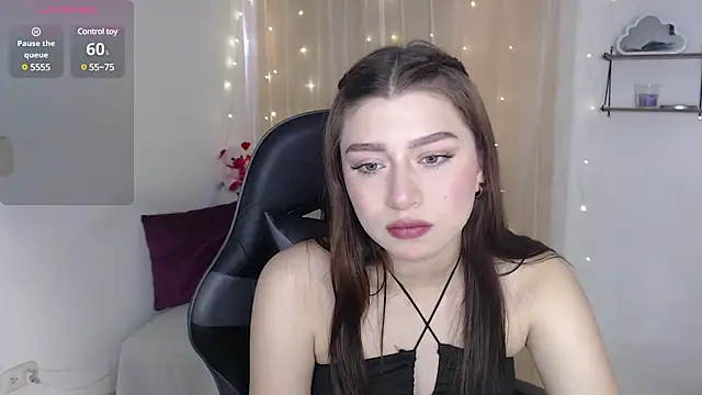 Snapshot of mily_thomson_b_ chatting on 02-23-25, 09:48 mily thomson b online show from 02-23-25, 09:48