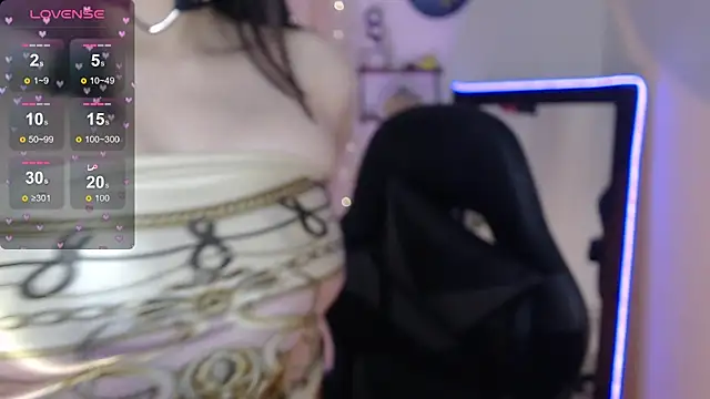 mily thomson b  online show from 11-07-25, 06:08