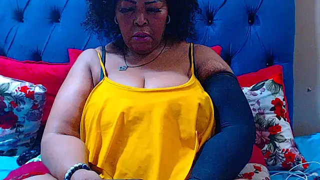 Snapshot of ebonycandy10 chatting on 10-16-25, 06:25 ebonycandy10 online show from 10-16-25, 06:25