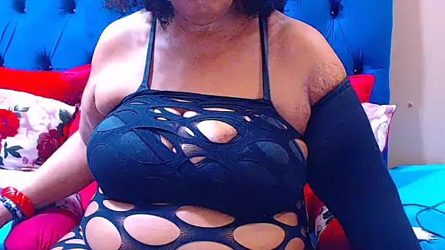 Snapshot of ebonycandy10 chatting on 10-22-25, 04:24 ebonycandy10 online show from 10-22-25, 04:24