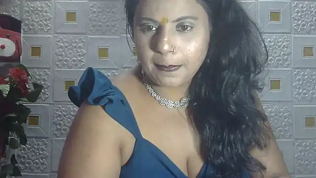 Sexy komolika online show from 03-10-25, 05:07