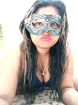 littlequeen77 online show from 02-06-25, 04:21