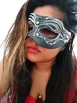 littlequeen77 online show from 02-10-25, 12:18