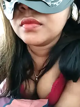 littlequeen77 online show from 02-12-25, 07:44