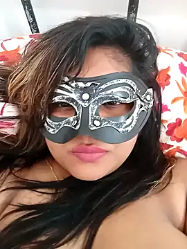 littlequeen77 online show from 03-02-25, 05:58