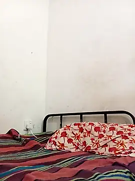 littlequeen77 online show from 03-19-25, 06:55