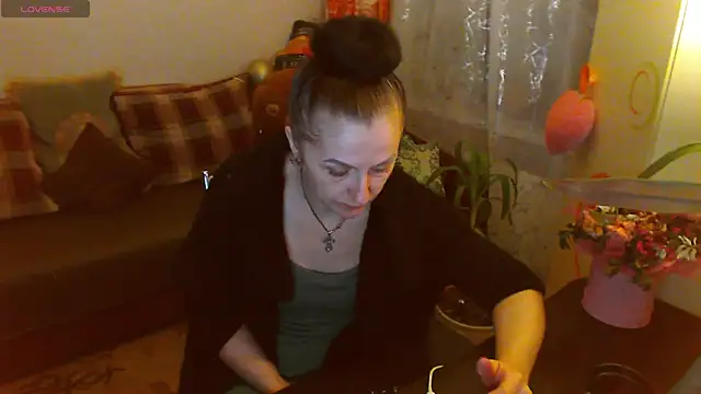 britney preciouss online show from 12-23-24, 02:02