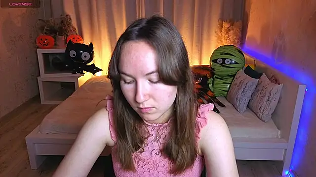 Little doll meow online show from 10-24-25, 03:03