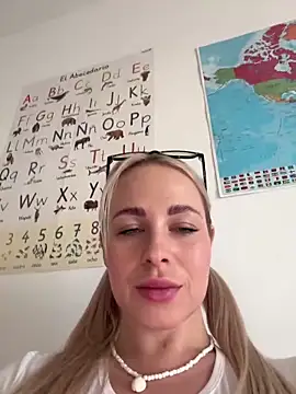 streetdoll online show from 01-19-25, 08:07