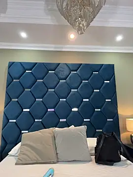 ThaniaJones online show from 02-15-26, 12:03