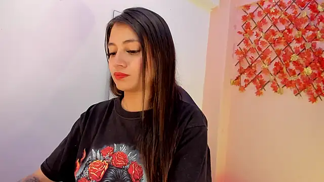 Snapshot of Sweet_Candies chatting on 01-31-25, 04:25 Sweet Candies online show from 01-31-25, 04:25