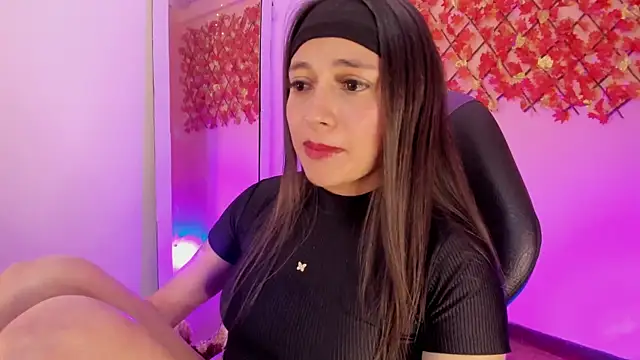 Snapshot of Sweet_Candies chatting on 02-03-25, 04:14 Sweet Candies online show from 02-03-25, 04:14