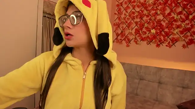 Snapshot of Sweet_Candies chatting on 02-18-25, 03:42 Sweet Candies online show from 02-18-25, 03:42