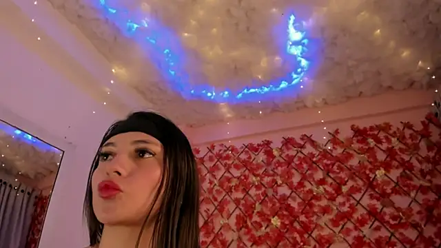 Snapshot of Sweet_Candies chatting on 03-03-25, 02:15 Sweet Candies online show from 03-03-25, 02:15