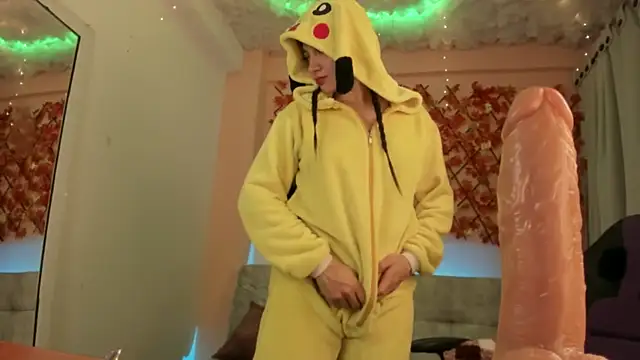 Snapshot of Sweet_Candies chatting on 03-08-25, 07:16 Sweet Candies online show from 03-08-25, 07:16