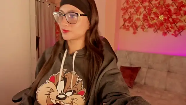 Snapshot of Sweet_Candies chatting on 03-14-25, 03:37 Sweet Candies online show from 03-14-25, 03:37