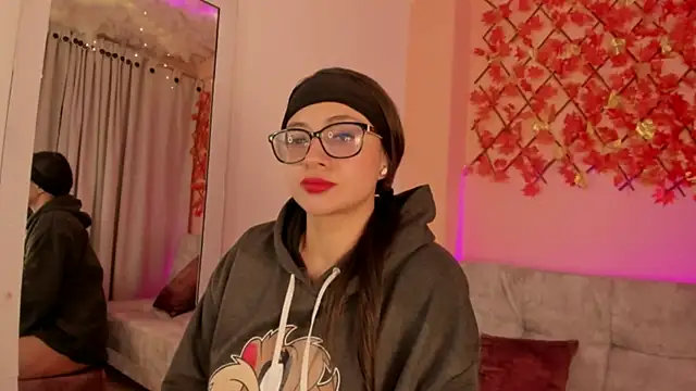 Snapshot of Sweet_Candies chatting on 03-14-25, 06:42 Sweet Candies online show from 03-14-25, 06:42