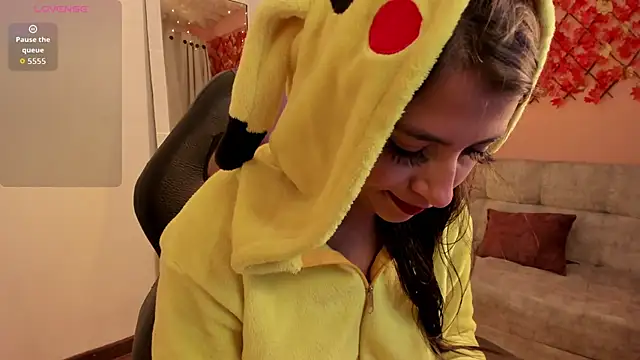 Snapshot of Sweet_Candies chatting on 02-20-26, 09:43 Sweet Candies online show from 02-20-26, 09:43