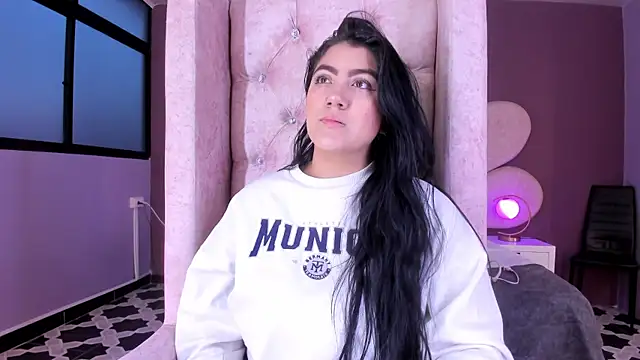 PaulinaDuarte online show from 12-27-24, 11:17