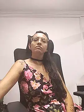 Snapshot of dalilla_macherano chatting on 03-13-25, 11:27 dalilla macherano online show from 03-13-25, 11:27